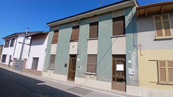 casa indipendente in vendita a Mortara