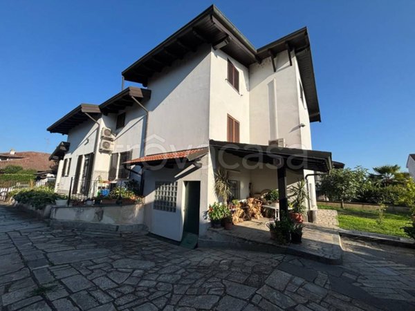 casa indipendente in vendita a Mortara