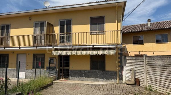 casa indipendente in vendita a Mortara