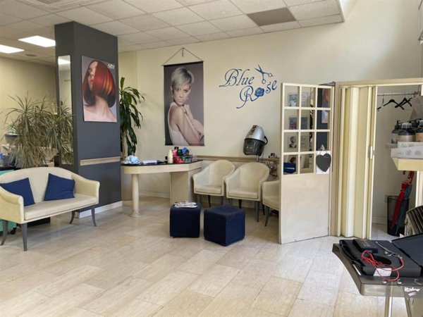 locale commerciale in vendita a Mortara