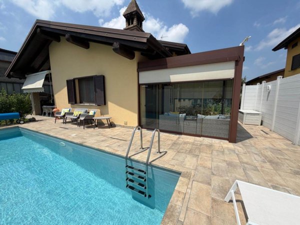 casa indipendente in vendita a Mortara