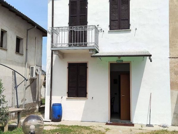 casa indipendente in vendita a Mortara