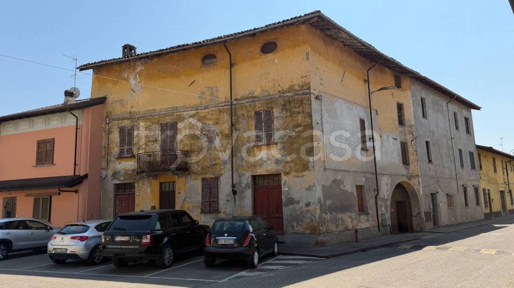 casa indipendente in vendita a Mortara