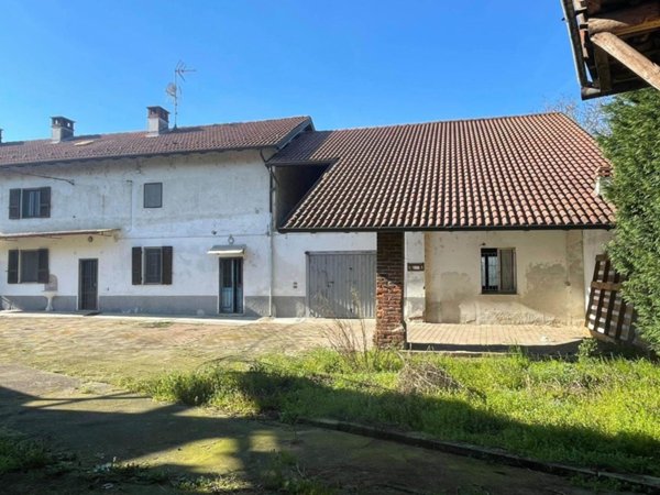casa indipendente in vendita a Mortara