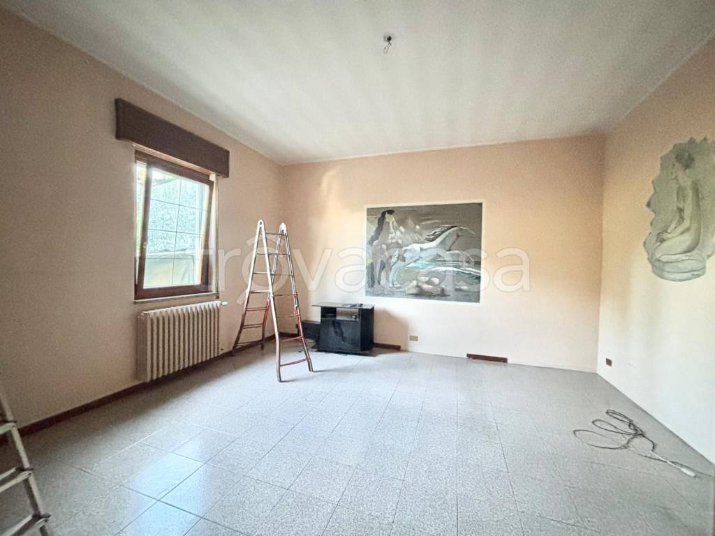 casa indipendente in vendita a Mortara