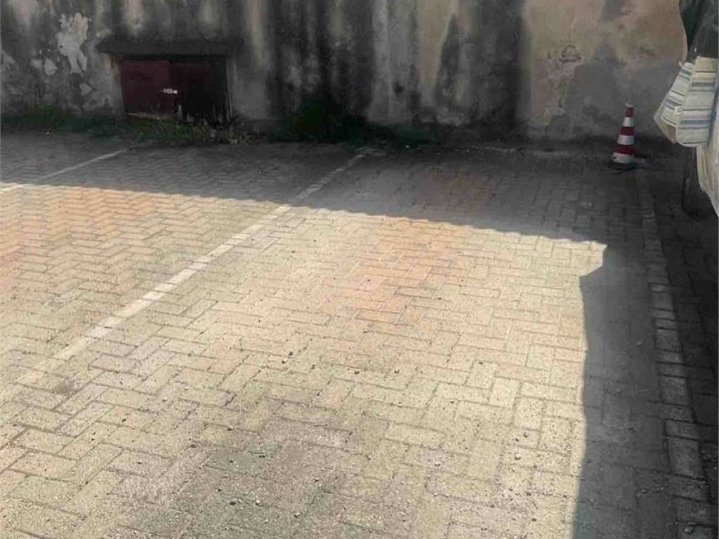 box auto in vendita a Mortara