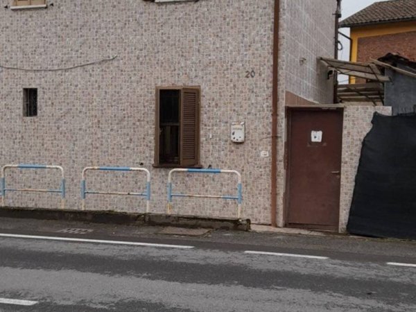 casa indipendente in vendita a Mortara