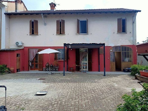 casa indipendente in vendita a Mortara