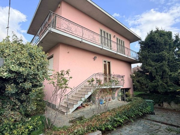 casa indipendente in vendita a Mortara