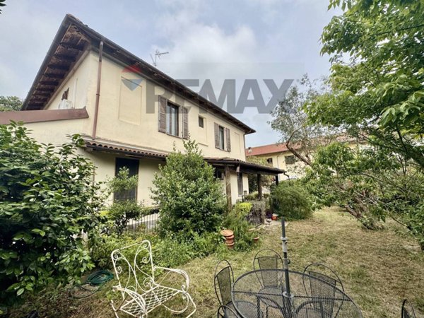 casa indipendente in vendita a Mortara