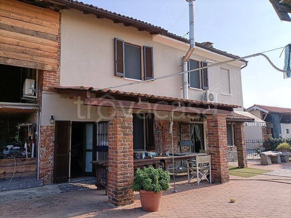 casa indipendente in vendita a Mortara