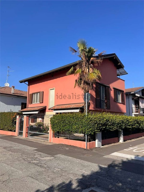 casa indipendente in vendita a Mortara