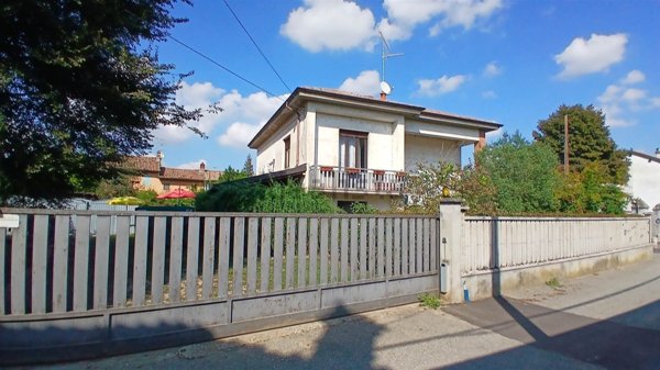 casa indipendente in vendita a Mortara in zona Casoni di Sant'Albino