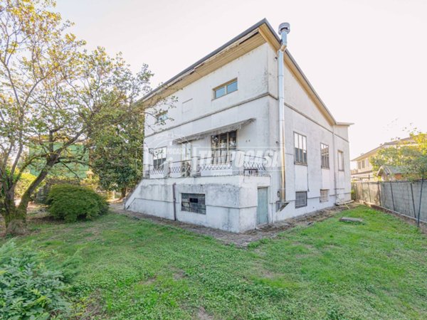 casa indipendente in vendita a Mortara