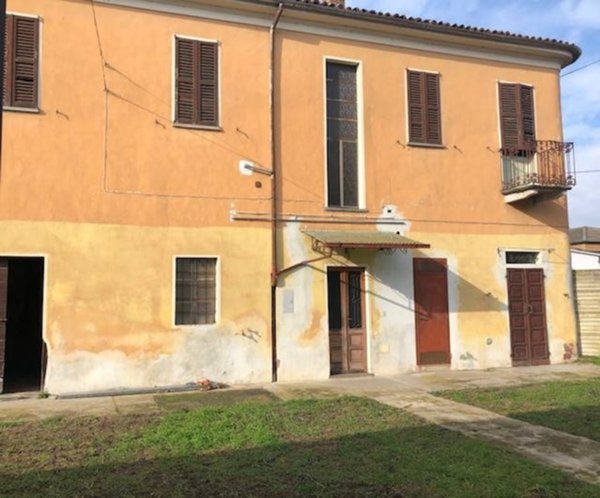 casa indipendente in vendita ad Olevano di Lomellina