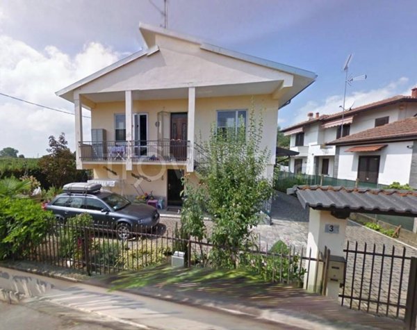 casa indipendente in vendita ad Olevano di Lomellina