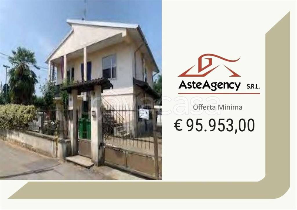 casa indipendente in vendita ad Olevano di Lomellina