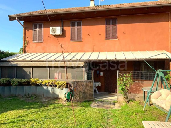 casa indipendente in vendita ad Ottobiano