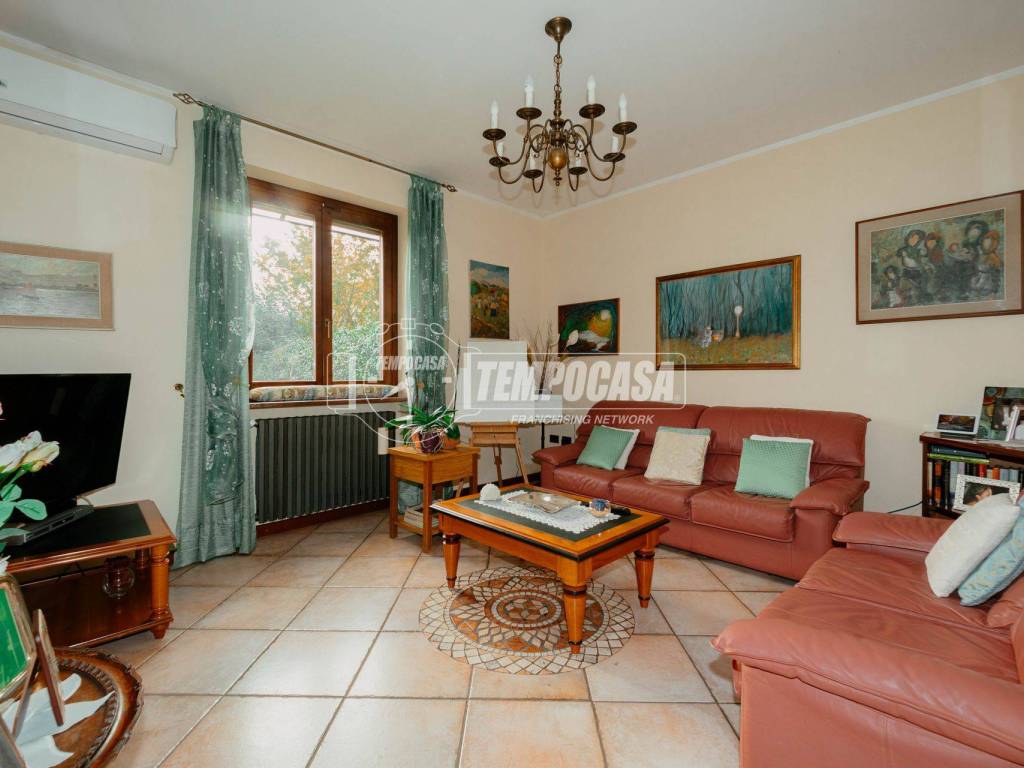 casa indipendente in vendita ad Ottobiano