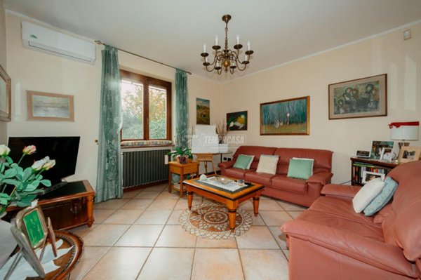 casa indipendente in vendita ad Ottobiano