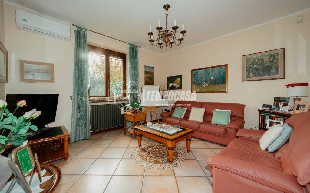 casa indipendente in vendita ad Ottobiano