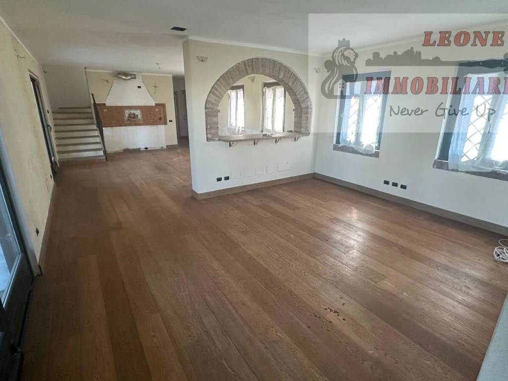 casa indipendente in vendita ad Ottobiano