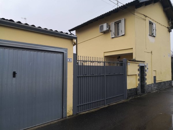casa indipendente in vendita ad Ottobiano