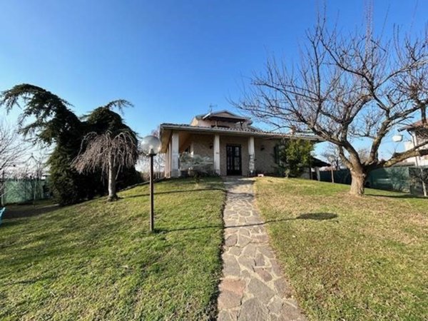 casa indipendente in vendita ad Ottobiano