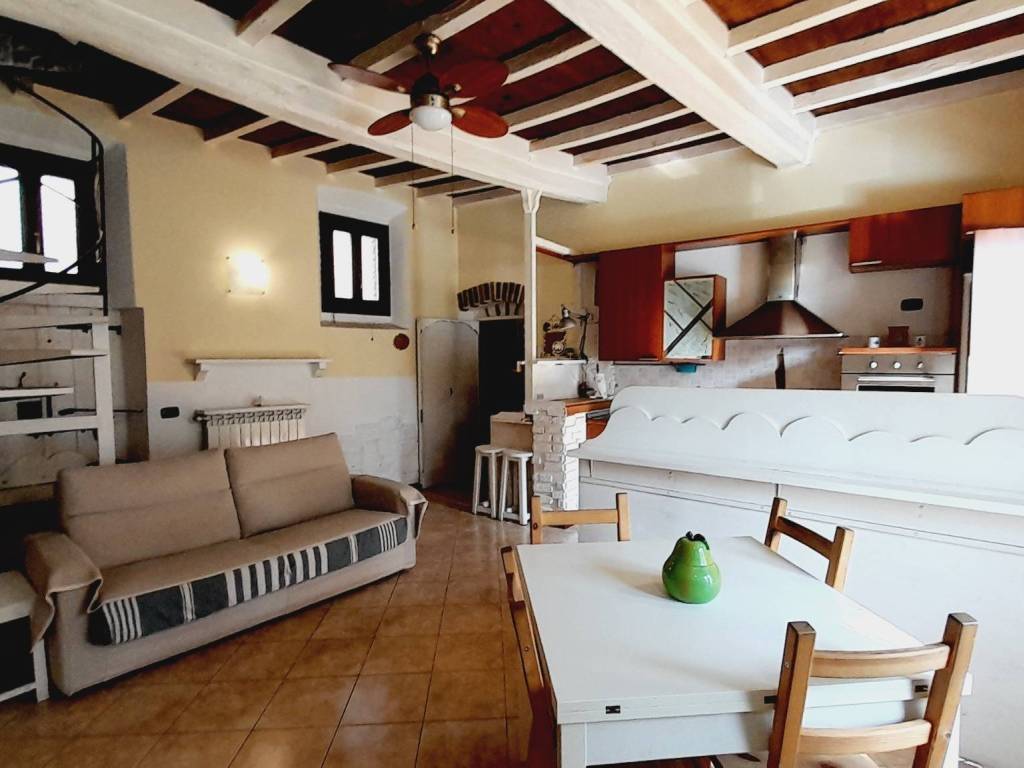 casa indipendente in vendita ad Ottobiano