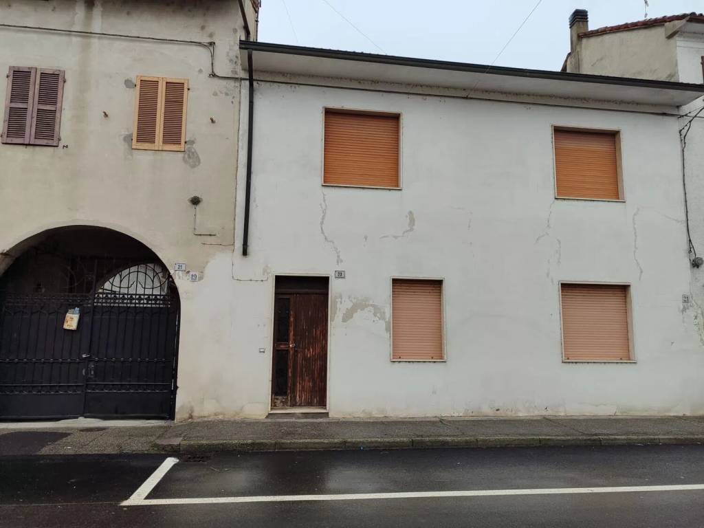 casa indipendente in vendita ad Ottobiano