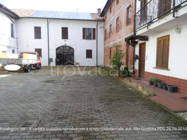 casa indipendente in vendita ad Ottobiano