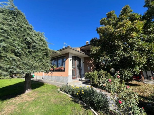 casa indipendente in vendita ad Ottobiano