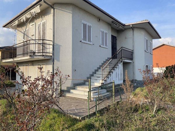 casa indipendente in vendita ad Ottobiano