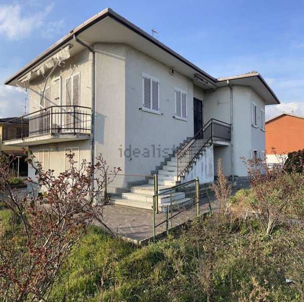 casa indipendente in vendita ad Ottobiano
