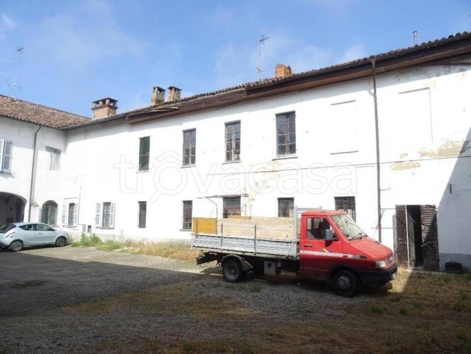 casa indipendente in vendita ad Ottobiano