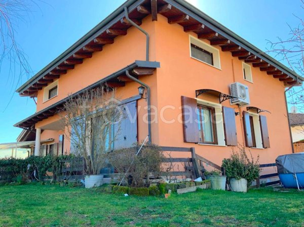 casa indipendente in vendita ad Ottobiano