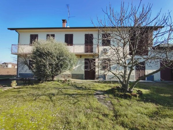 casa indipendente in vendita ad Ottobiano