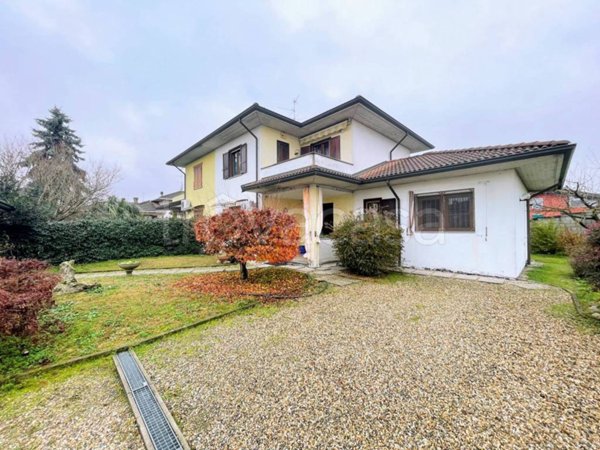 casa indipendente in vendita ad Ottobiano