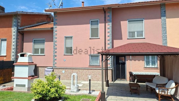casa indipendente in vendita ad Ottobiano