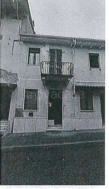 casa indipendente in vendita a Palestro