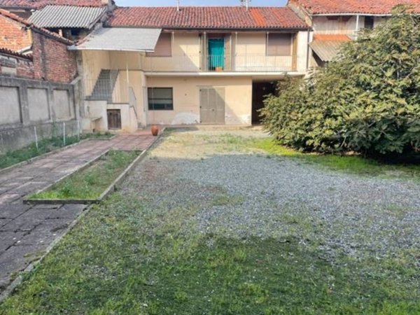 casa indipendente in vendita a Palestro