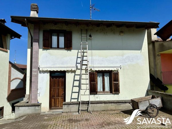 casa indipendente in vendita a Palestro