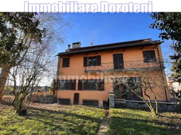 casa indipendente in vendita a Palestro