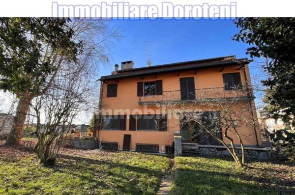 casa indipendente in vendita a Palestro