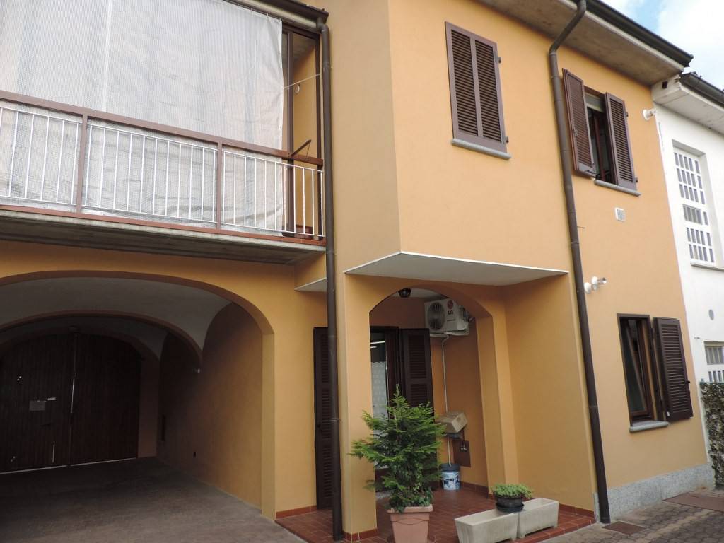 appartamento in vendita a Palestro in zona Pizzarosto