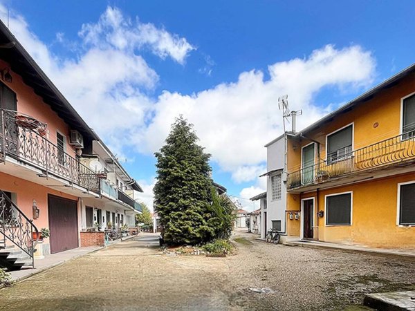 casa indipendente in vendita a Palestro