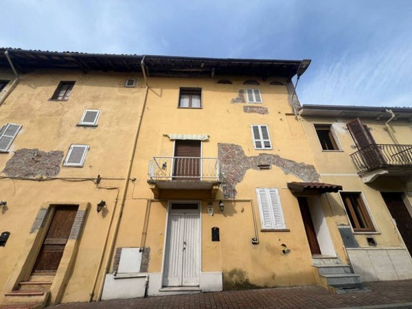 casa indipendente in vendita a Palestro