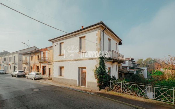 casa indipendente in vendita a Palestro