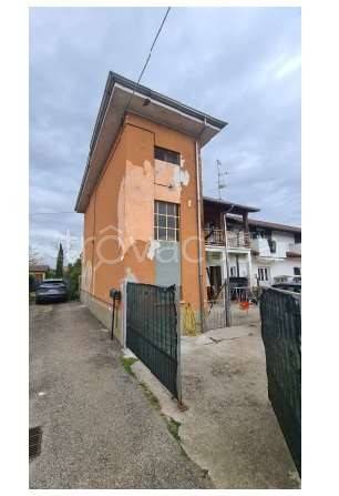 casa indipendente in vendita a Palestro