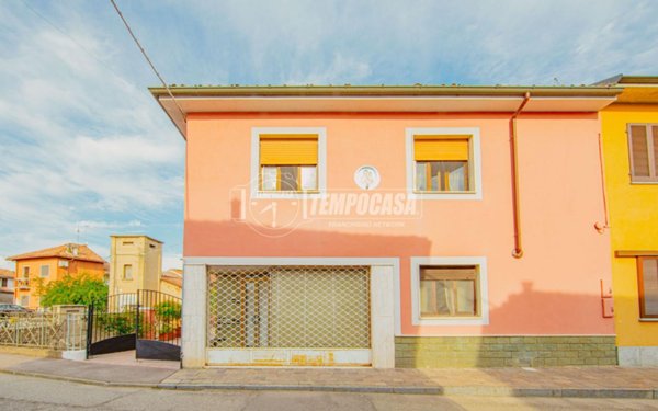 casa indipendente in vendita a Palestro